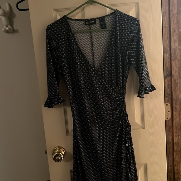 Dress - Picture 2 of 4